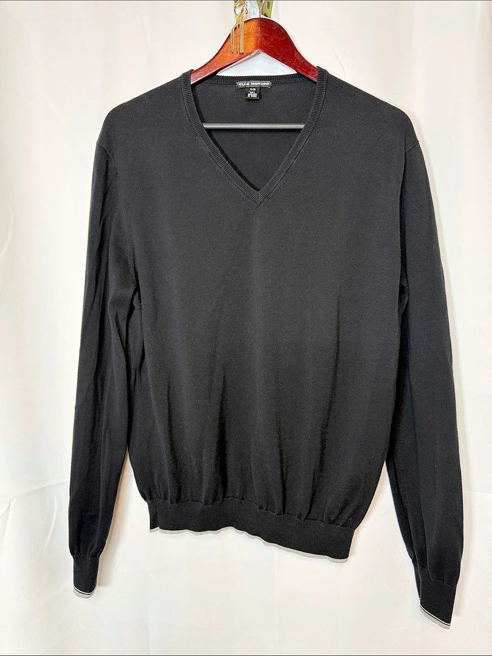 Club Monaco 100% cotton V-Neck Sweater Black XL Like New